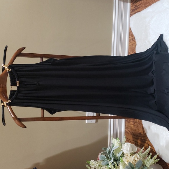 Nwot Michael Kors black dress with gold chain   2X - Picture 3 of 7
